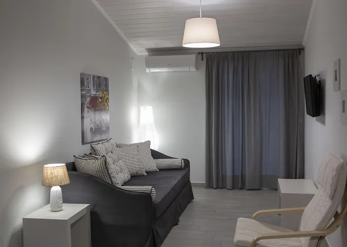 Captain Nick 2* Μικρός Γιαλός