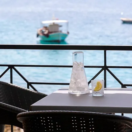 Hotel apartamentowy Captain Nick Mikros Gialos