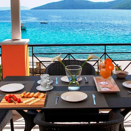 Captain Nick Hotel apartamentowy Mikros Gialos