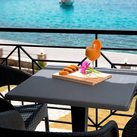 Hotel apartamentowy Captain Nick Mikros Gialos