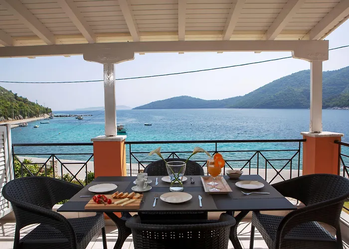 Captain Nick Aparthotel Mikros Gialos